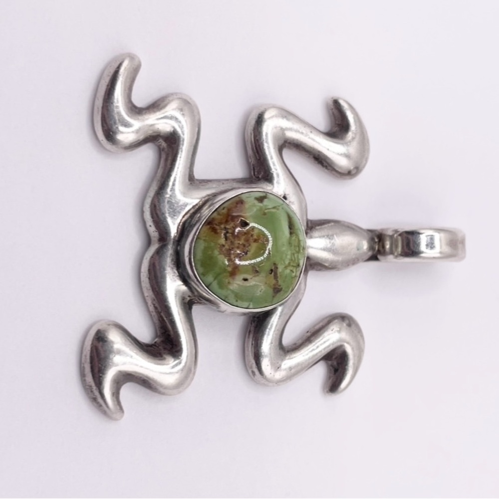 Solid Sterling Silver Frog Pendant With Green Var… - image 7